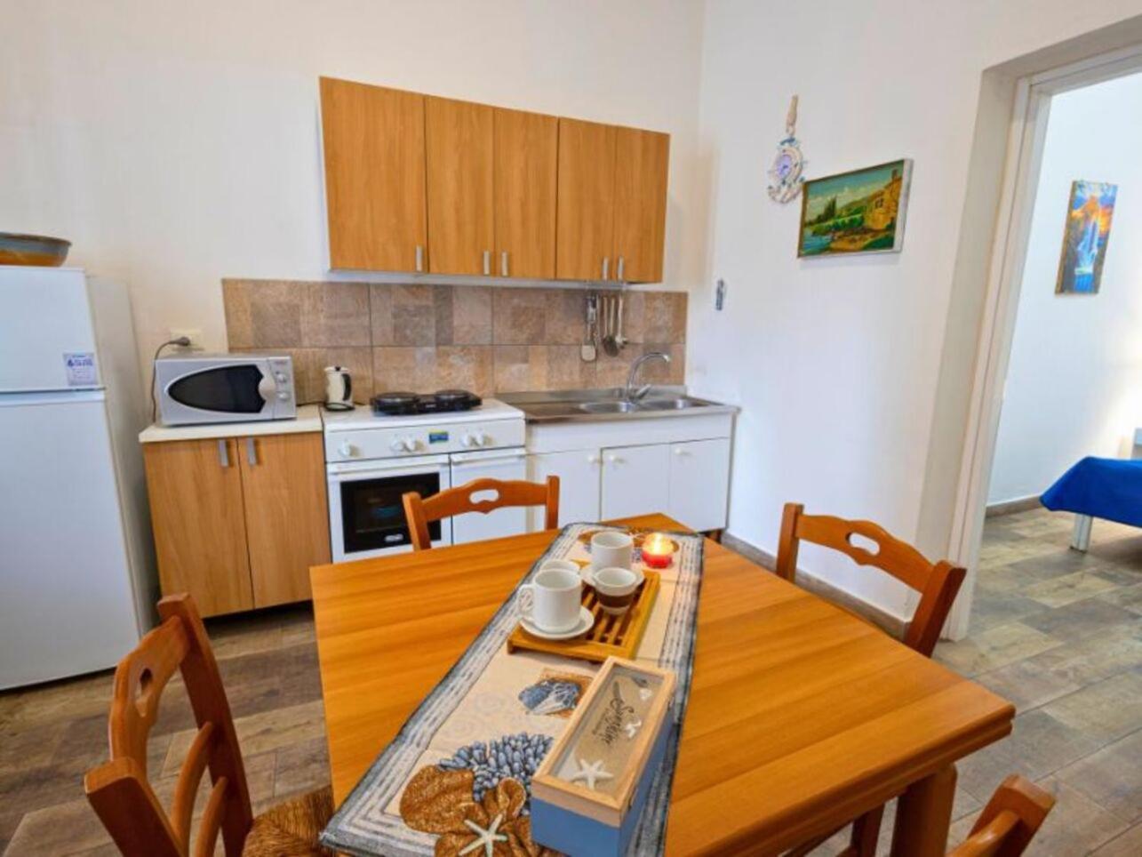 Lovely Apartment In Palermo-Sferracavallo Екстериор снимка